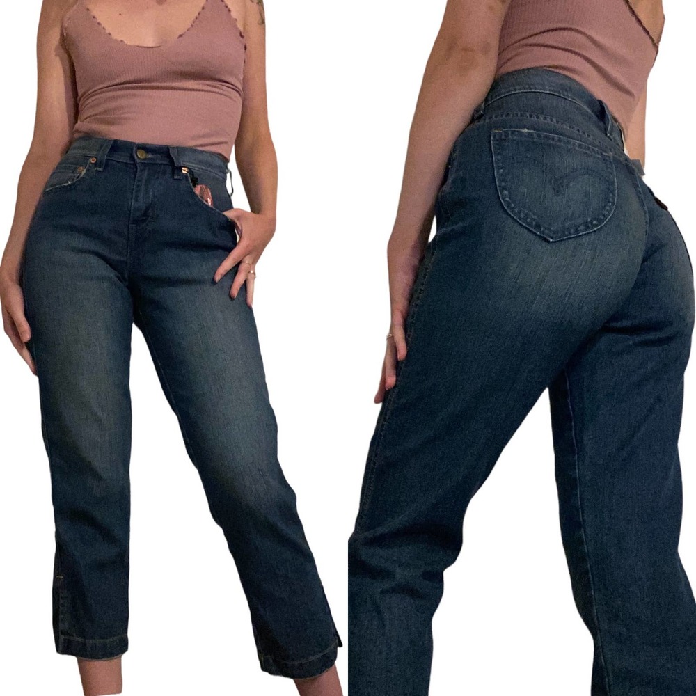 NWT Y2k Vintage Levi's Cropped Mom Jeans, Medium Blue Denim Wash, Size 26